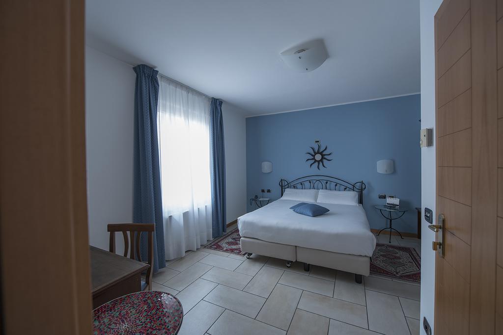 Hotel Villa Colico Exterior photo